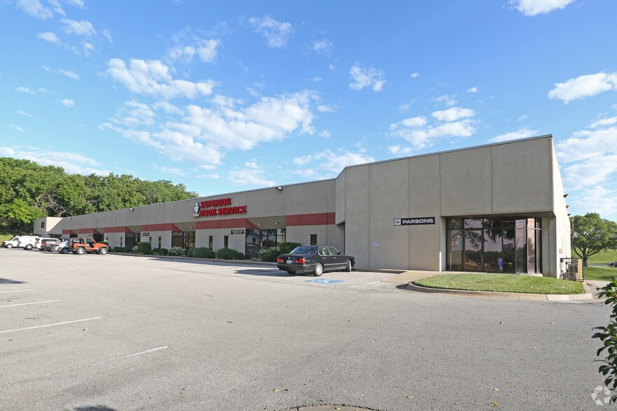 104-116 Greystone Ave, Kansas City, KS for lease - Building Photo - Image 3 of 6