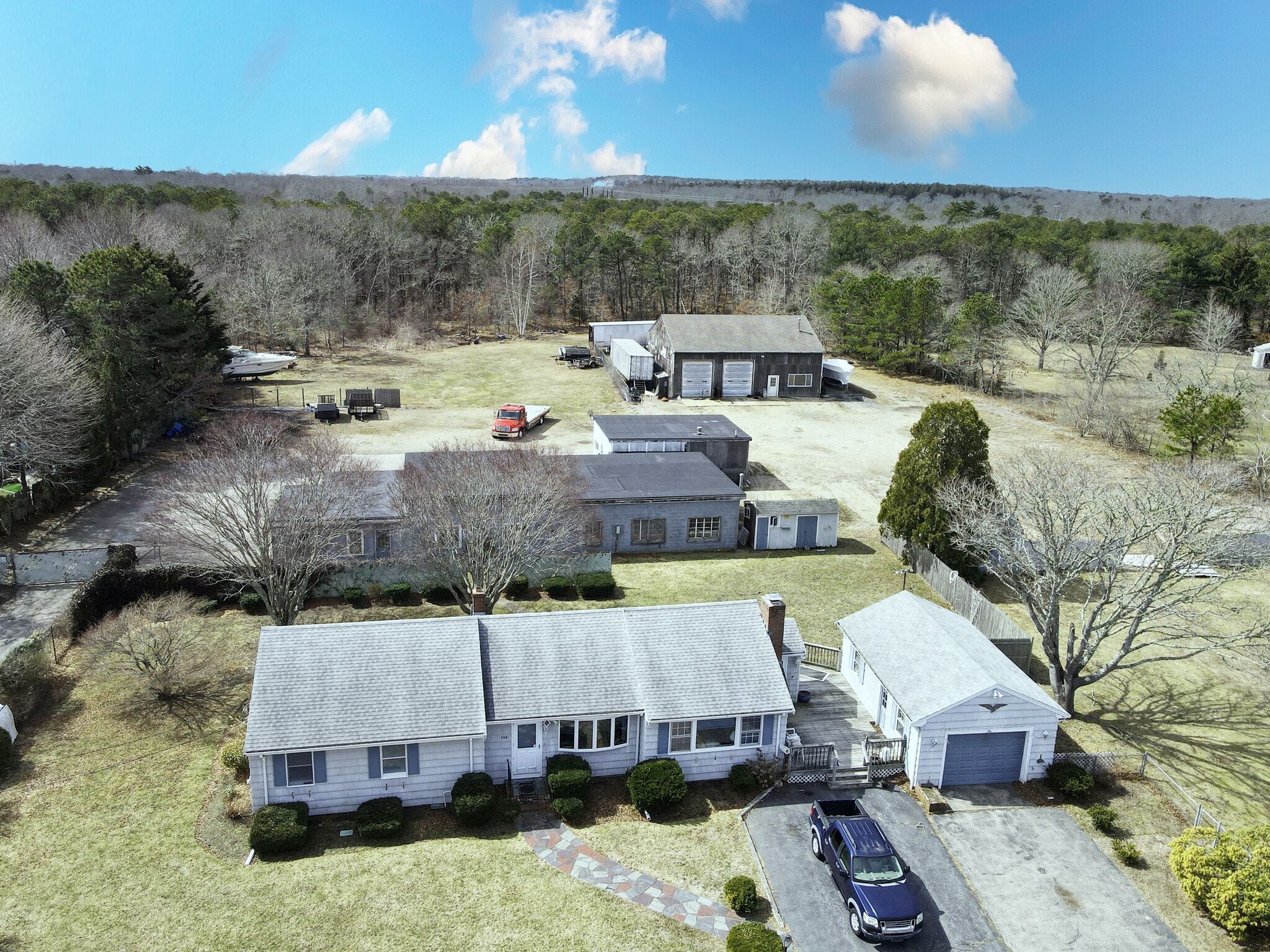 108 Trotting Park Rd, Teaticket, MA for sale Primary Photo- Image 1 of 6