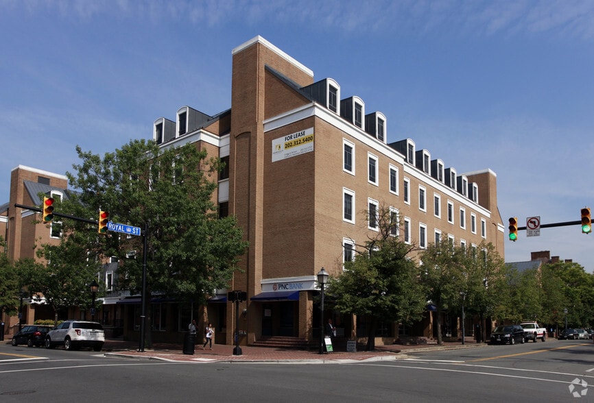 121 N Pitt St, Alexandria, VA for lease - Building Photo - Image 3 of 9