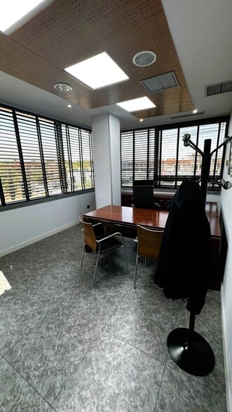 Bureau dans San Sebastián de los Reyes, Madrid à vendre - Photo du bâtiment - Image 1 de 9