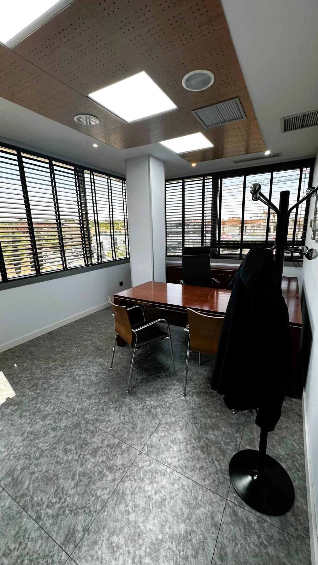 Office in San Sebastián de los Reyes, Madrid for sale Building Photo- Image 1 of 10
