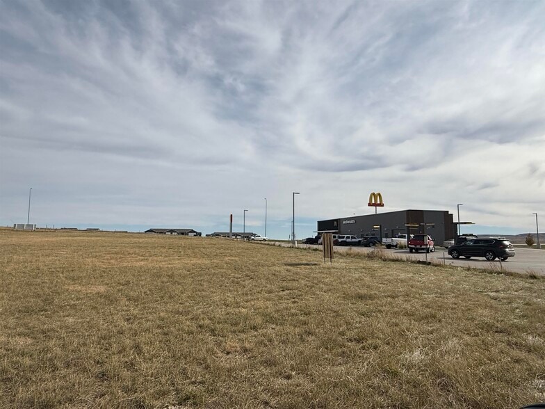 Lot 2R Lot 2R Cimarron Drive Dr, Box Elder, SD à vendre - Photo principale - Image 1 de 12