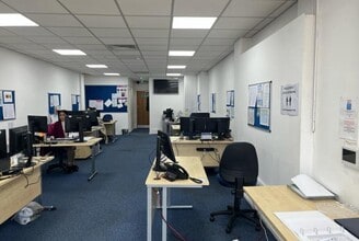 23-25 Bridge St, Pinner à louer Photo intérieure- Image 2 de 3