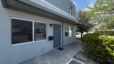 500 NE 25th St, Pompano Beach, FL à louer Photo intérieure- Image 1 de 11