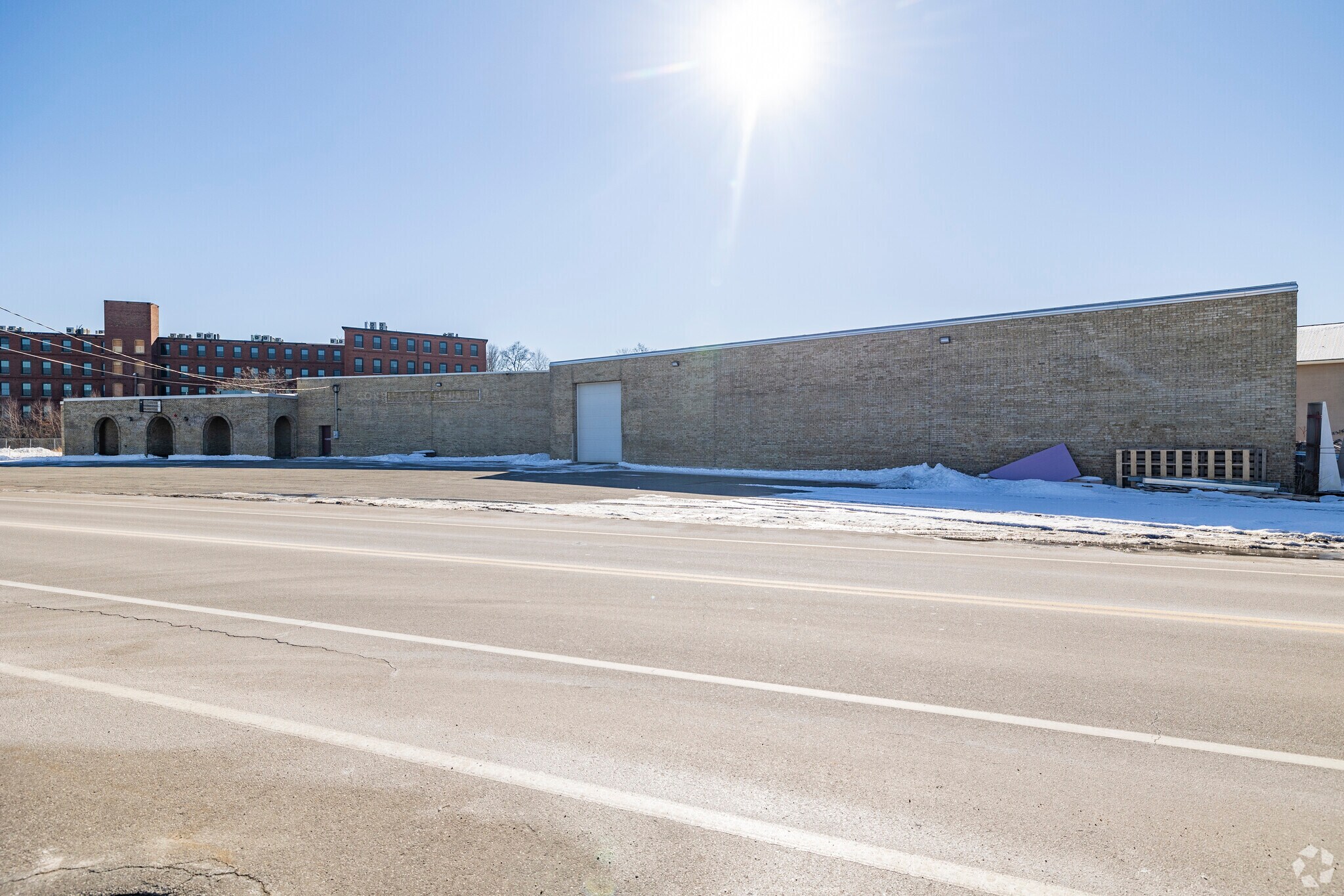 159 Temple St, Nashua, NH à louer Photo du bâtiment- Image 1 de 42