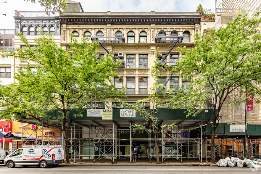 12 E 14th St, New York, NY à louer - Photo du bâtiment - Image 2 de 11