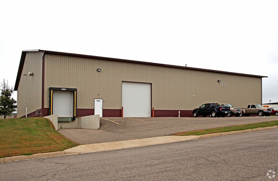 1011 13th Ave N, Sauk Rapids, MN for lease - Primary Photo - Image 1 of 12