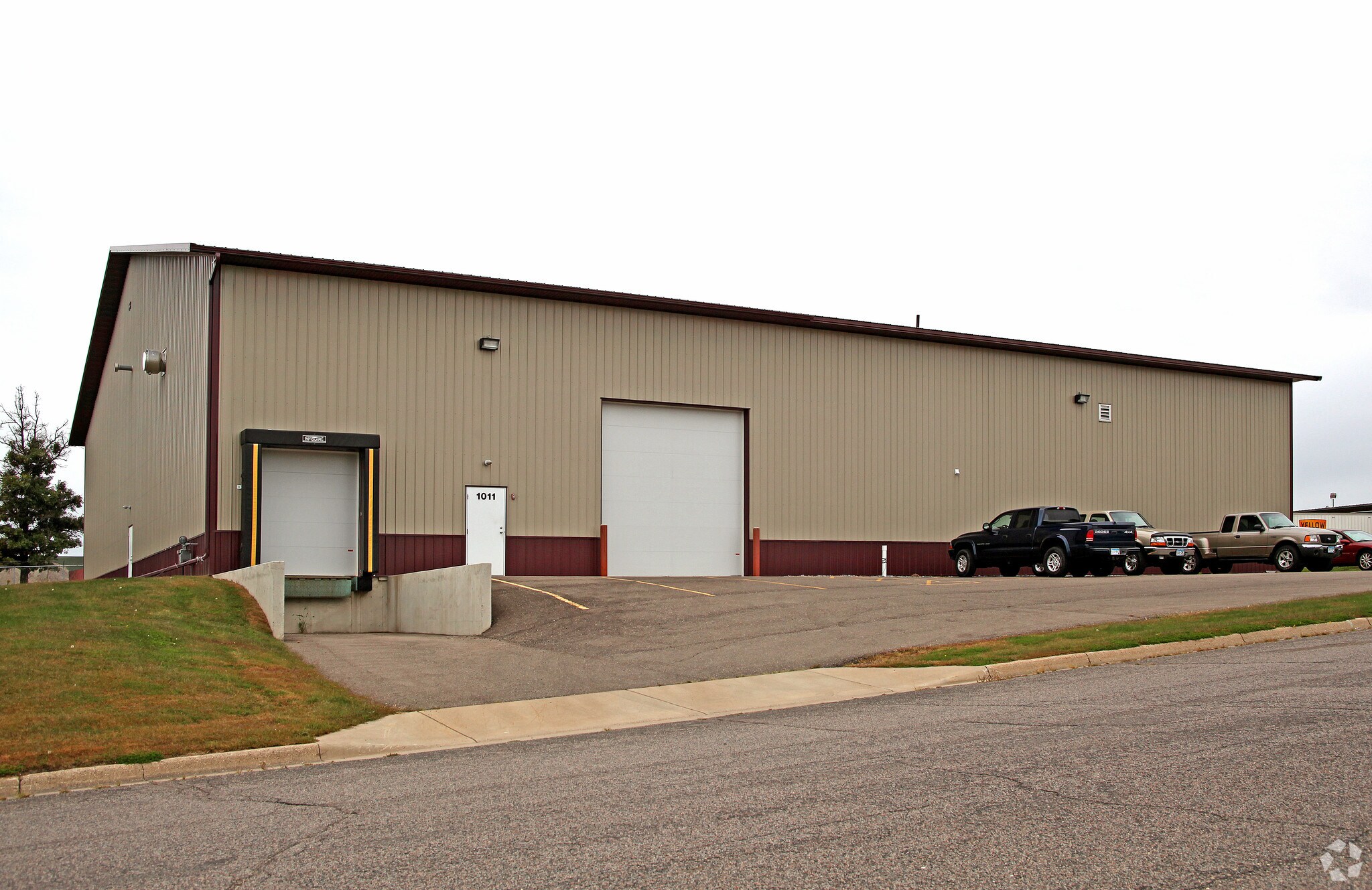 1011 13th Ave N, Sauk Rapids, MN for lease Primary Photo- Image 1 of 13