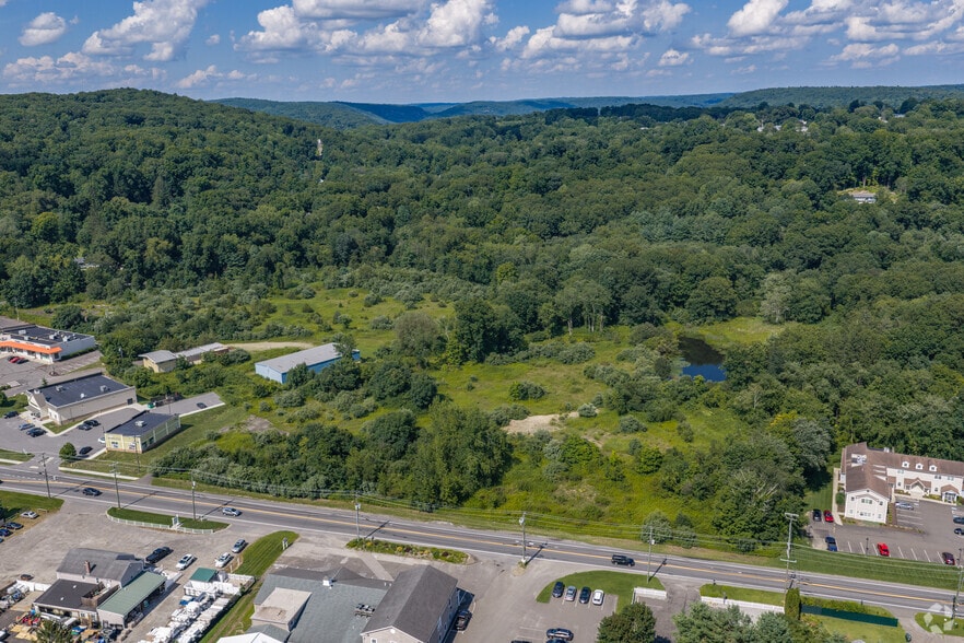 120 Oxford Rd, Oxford, CT for sale - Building Photo - Image 1 of 10