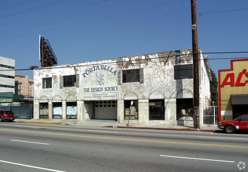 2226 S Sepulveda Blvd, Los Angeles, CA à vendre - Photo du bâtiment - Image 2 de 2