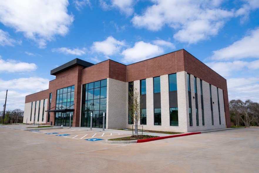 8102 Highway 6, Missouri City, TX for lease - Building Photo - Image 2 of 8