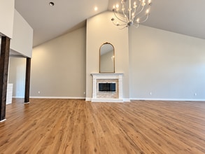3111-3131 Robbins Rd, Springfield, IL à louer Photo intérieure- Image 2 de 14