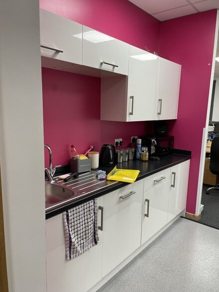 Windmill Rd, Kenn à louer - Photo intérieure - Image 3 de 3