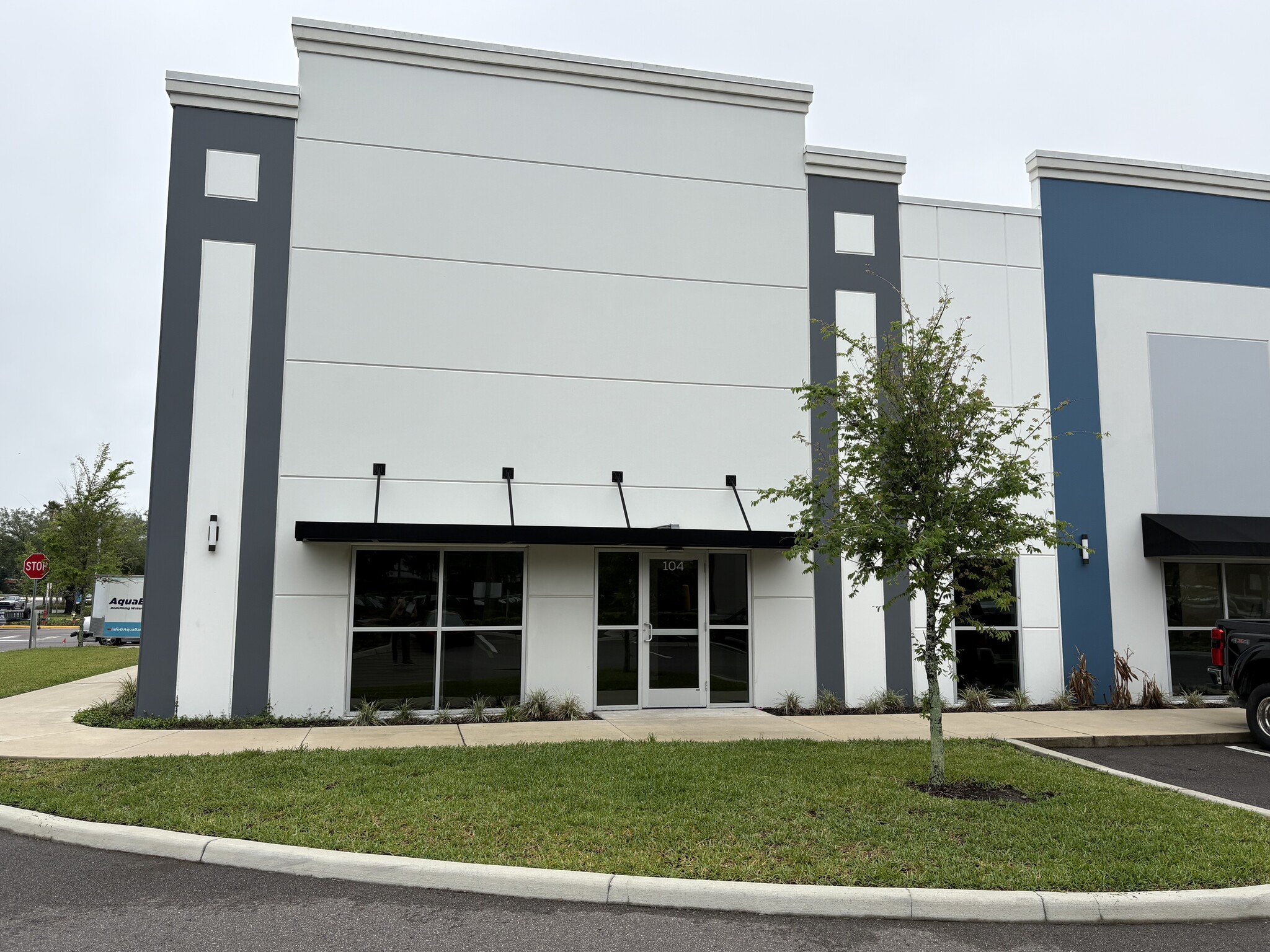 7906 Kingspointe Pky, Orlando, FL for lease Interior Photo- Image 1 of 4