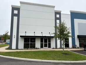 7906 Kingspointe Pky, Orlando, FL for lease Interior Photo- Image 1 of 4
