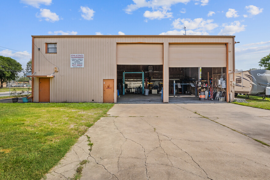 202 N Shaver St, Pasadena, TX à vendre - Photo du bâtiment - Image 1 de 1