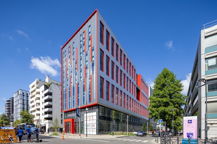 Retail in Saint-Denis for lease - Primary Photo - Image 1 of 3