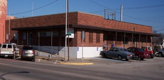 310 S Chickasaw St, Pauls Valley, OK for lease - Building Photo - Image 2 of 7