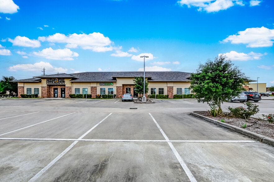 5040 Crenshaw Rd, Pasadena, TX for lease - Primary Photo - Image 1 of 4