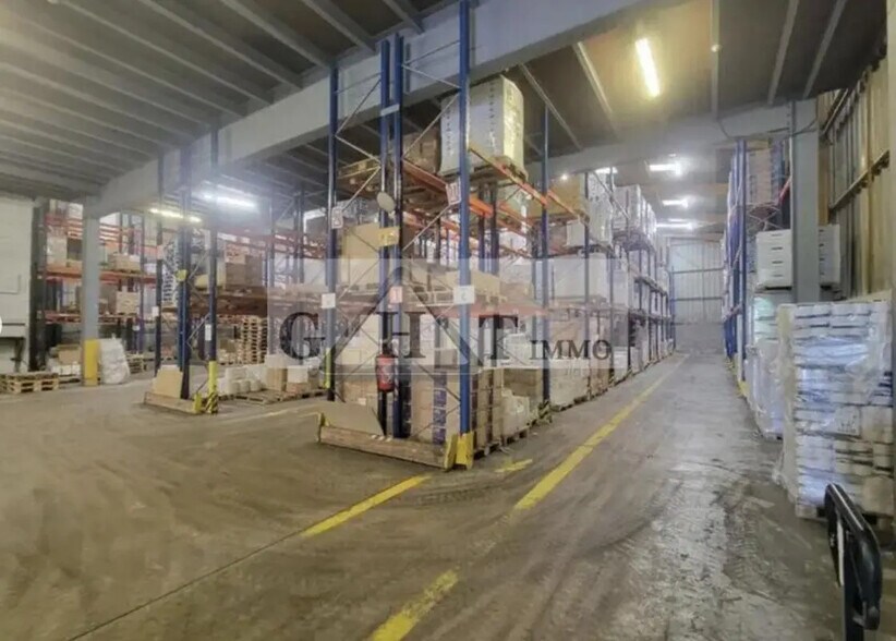 Bureau dans Villeneuve-la-Garenne à louer - Photo intérieure - Image 2 de 3