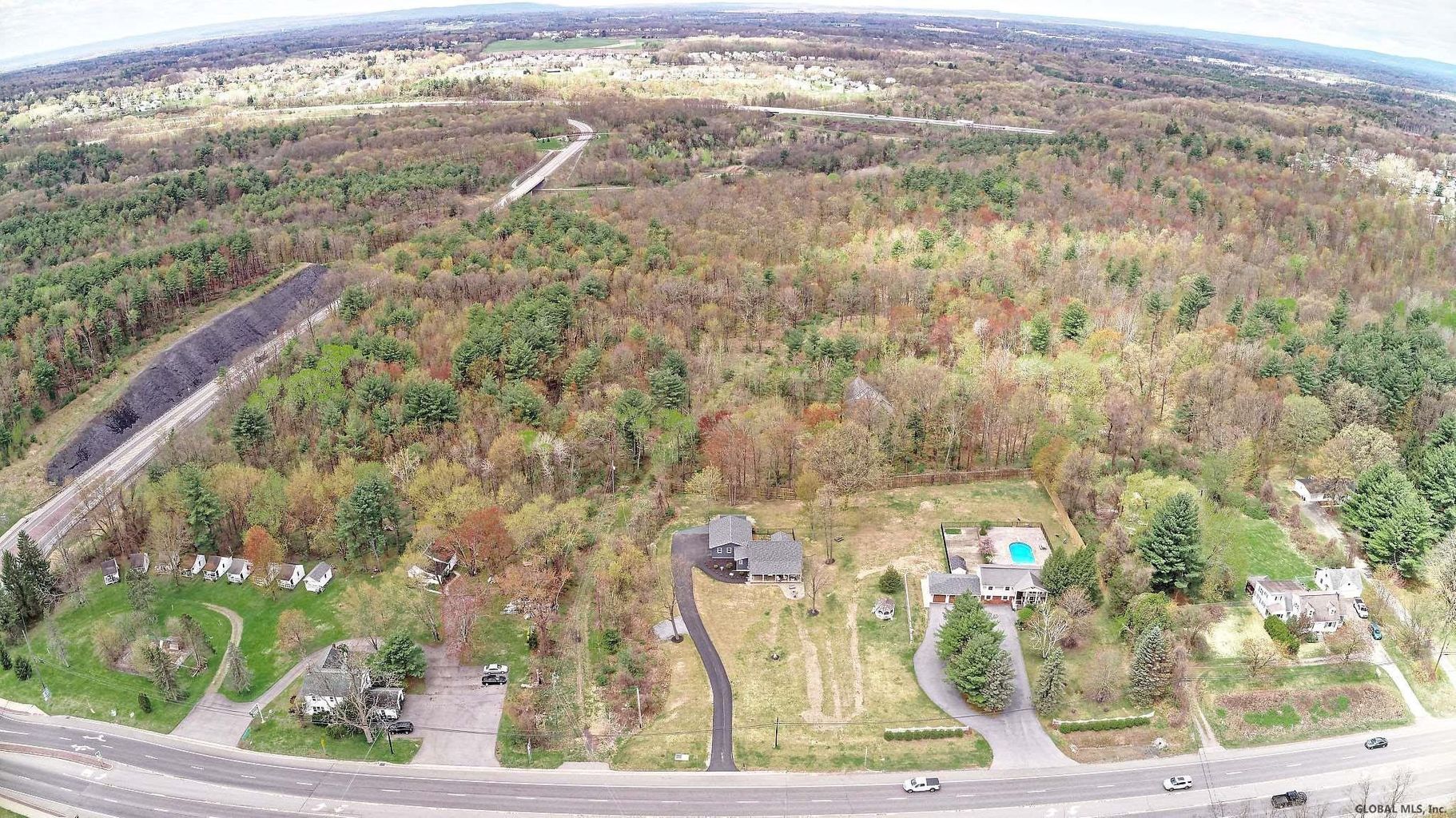 2354 Route 9, Malta, NY à vendre Photo du bâtiment- Image 1 de 10