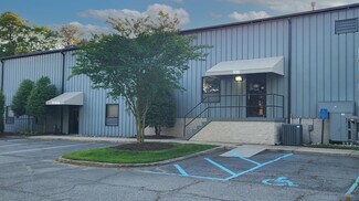 Plus de détails pour 916-920 Cavalier Blvd, Chesapeake, VA - Local d'activités à louer