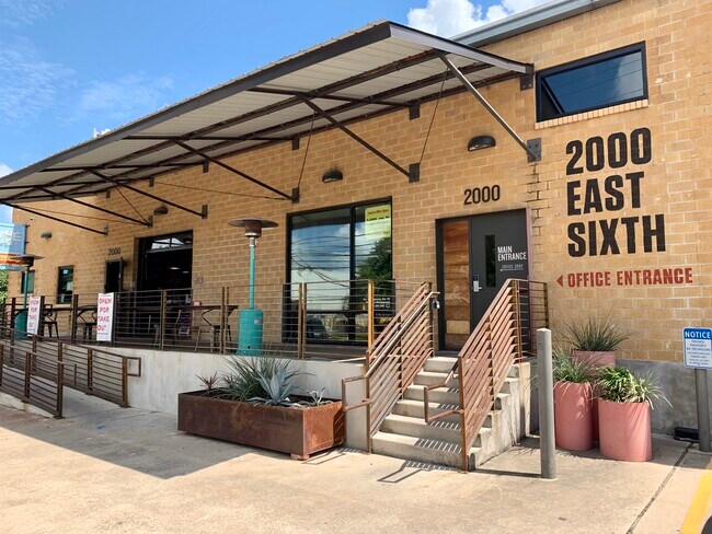 Plus de détails pour 2000 E 6th St, Austin, TX - Bureau à louer