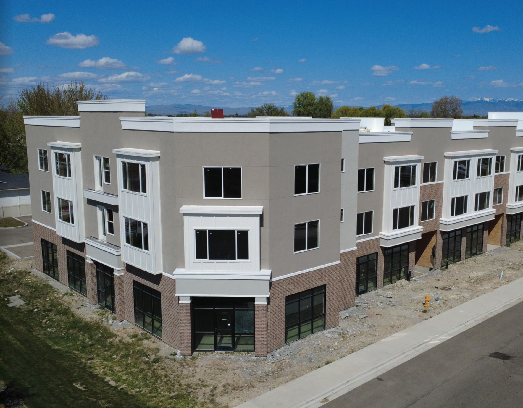 5960 E Big Sur Ln, Nampa, ID for lease Primary Photo- Image 1 of 5