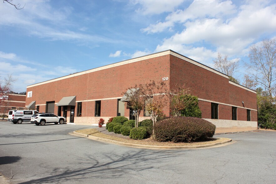 120 Arnold Mill Park, Woodstock, GA à louer - Photo du bâtiment - Image 1 de 18