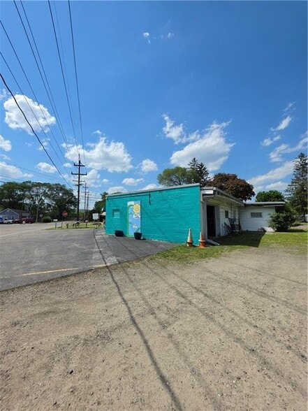 1874 Grand Central Ave, Horseheads, NY for sale - Building Photo - Image 2 of 4