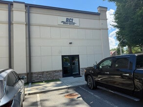 320 Seagle St, Huntersville, NC for lease Building Photo- Image 2 of 11