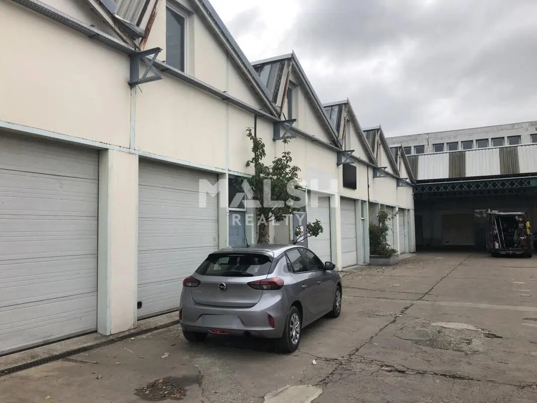 Office in Vénissieux for lease Building Photo- Image 1 of 14