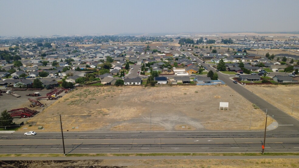 East A Street, Pasco, WA à vendre - Photo du bâtiment - Image 3 de 7