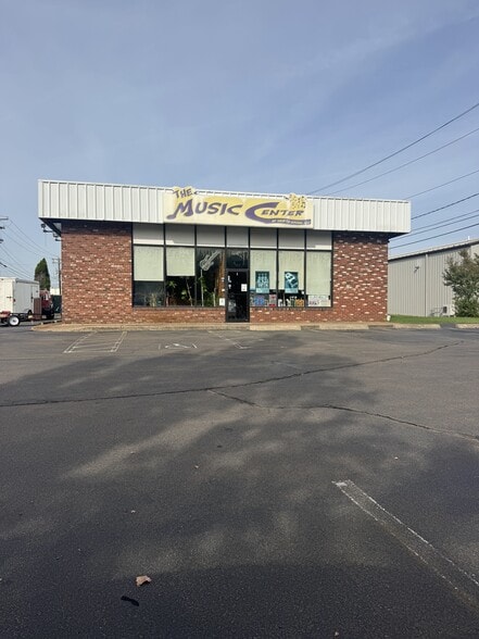 473 Washington Ave, North Haven, CT for lease - Building Photo - Image 2 of 4