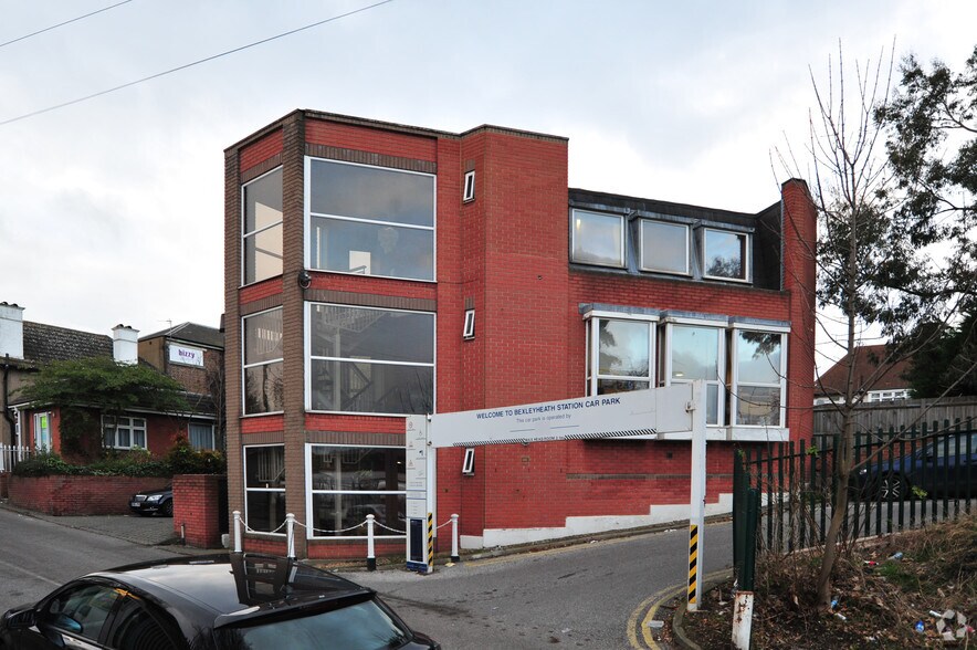 7 Station Appr, Bexleyheath for lease - Building Photo - Image 3 of 6