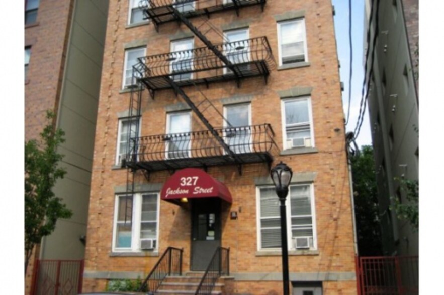 327 Jackson St, Hoboken, NJ à vendre - Photo du bâtiment - Image 3 de 3
