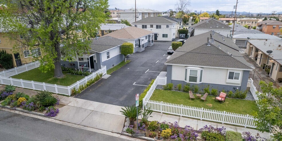 240-260 E Providencia Ave, Burbank, CA à vendre - Photo du bâtiment - Image 1 de 78