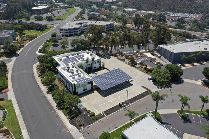 5838 Edison Pl, Carlsbad, CA à vendre - Photo du bâtiment - Image 2 de 21