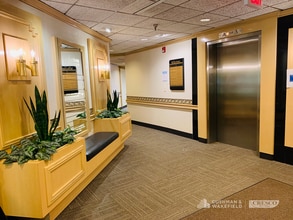 25700 Science Park Dr, Beachwood, OH for lease Building Photo- Image 2 of 5