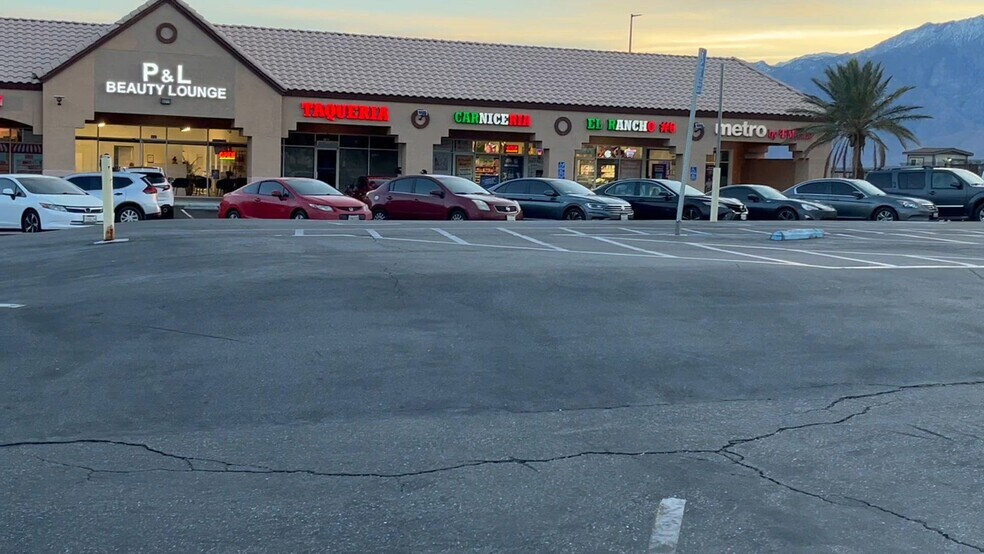 14201 Palm Dr, Desert Hot Springs, CA à louer - Vidéo sur l’inscription commerciale - Image 2 de 3