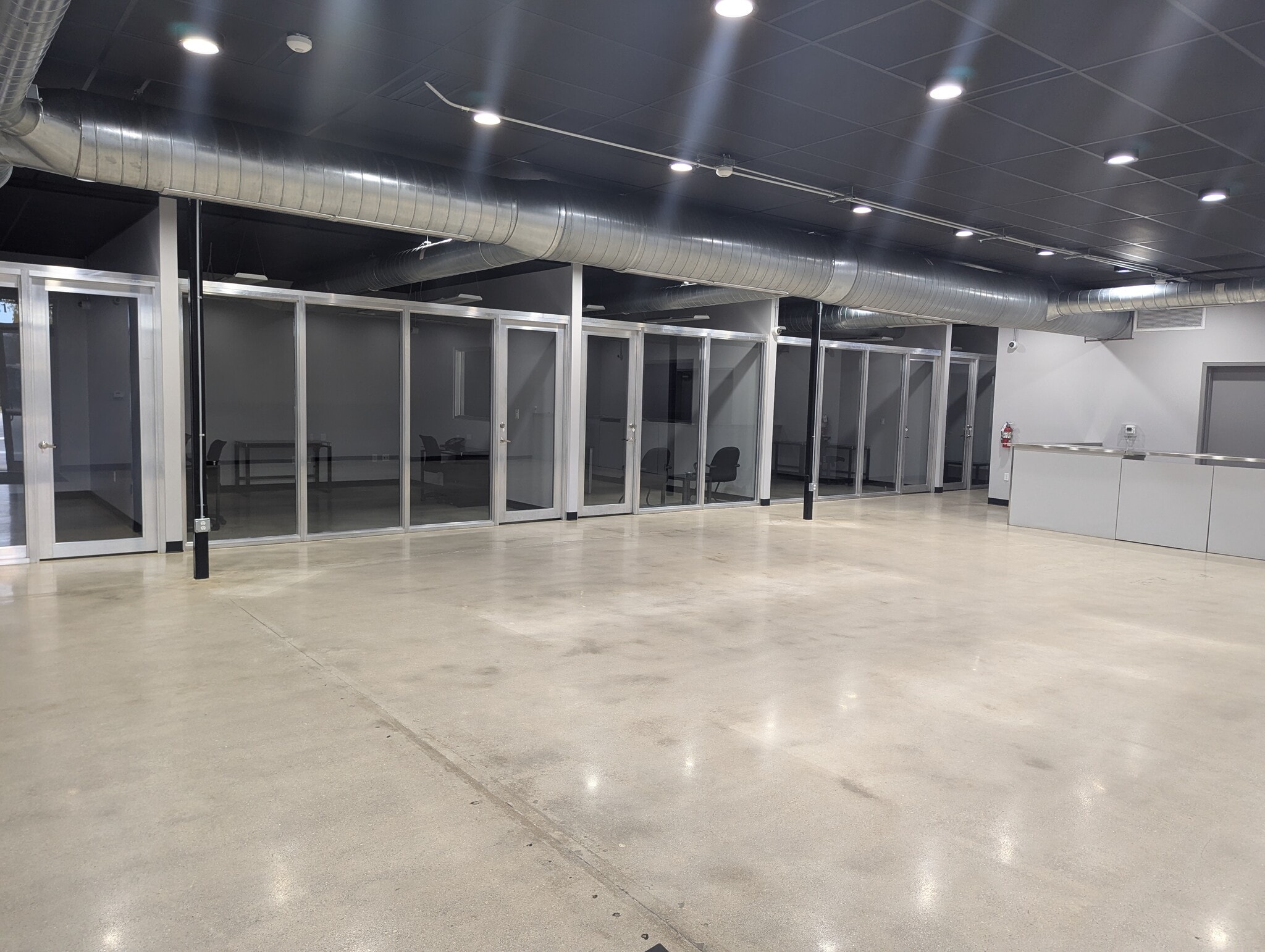 1921 Pembroke Rd, Hollywood, FL for lease Interior Photo- Image 1 of 1