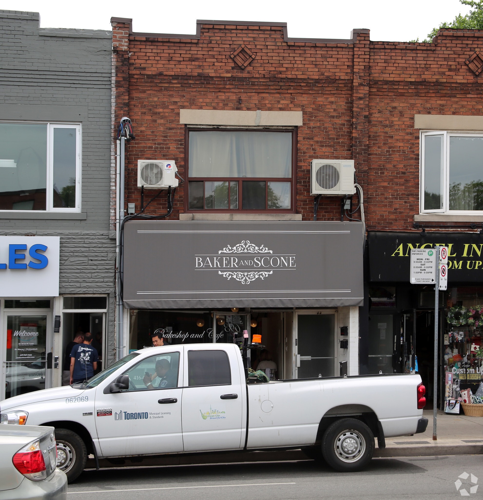 693 St Clair Ave W, Toronto, ON for sale Primary Photo- Image 1 of 3