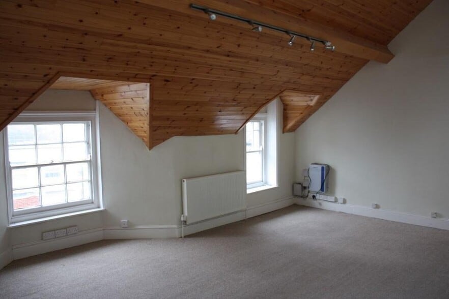 Station Road, Okehampton for lease - Building Photo - Image 3 of 5