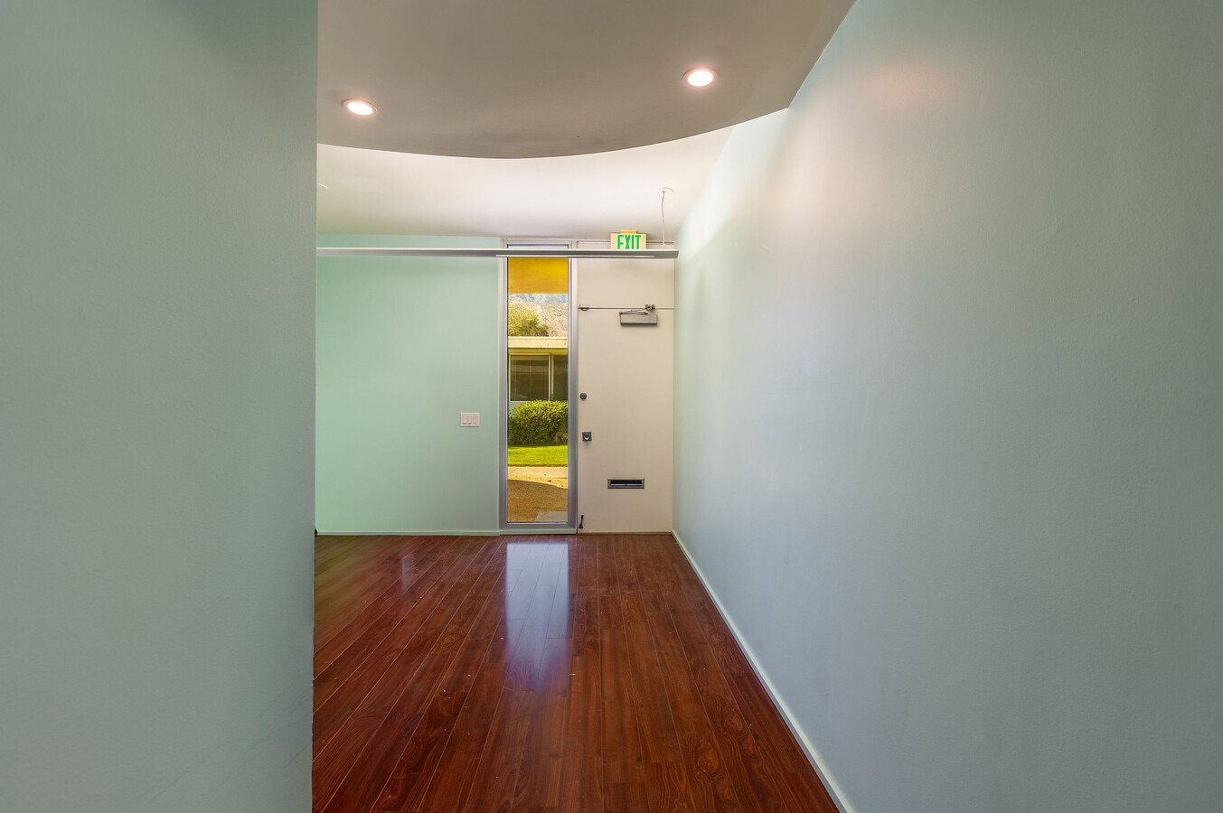 189-193 S Civic Dr, Palm Springs, CA 92262 - Unit 189 -  - Interior Photo - Image 2 of 12