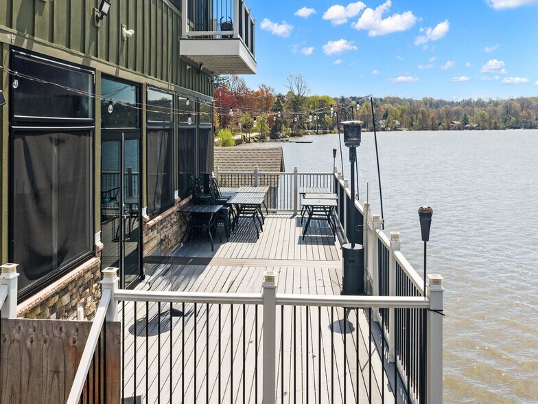 97 Sand Shore Rd, Budd Lake, NJ à vendre - Photo du bâtiment - Image 3 de 30