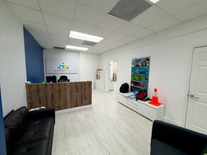 11609 S Orange Blossom Trl, Orlando, FL for lease Interior Photo- Image 2 of 13