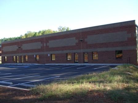 1690 Redi Rd, Cumming, GA à louer - Photo du bâtiment - Image 2 de 5