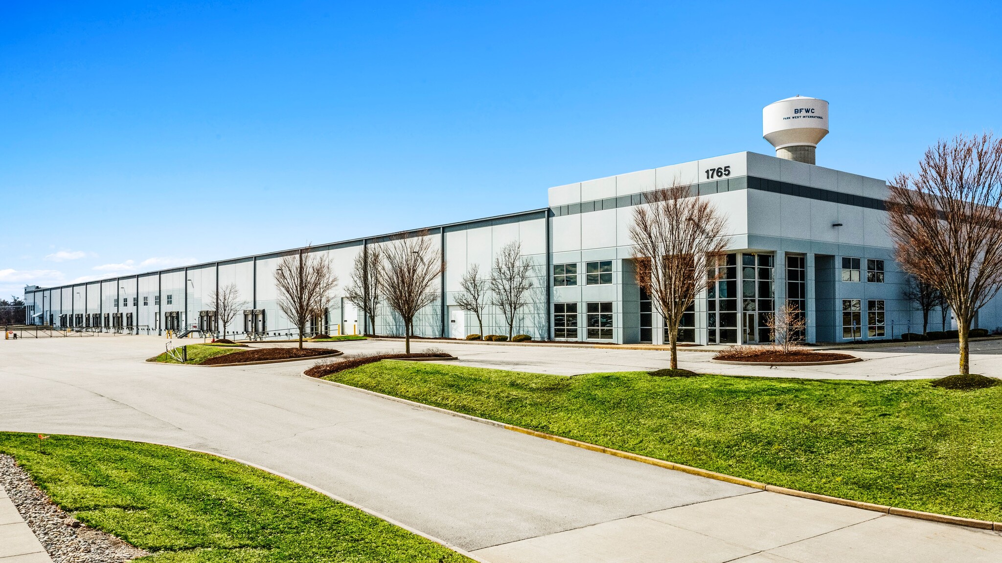 1765-1795 Worldwide Blvd, Hebron, KY for lease Primary Photo- Image 1 of 9