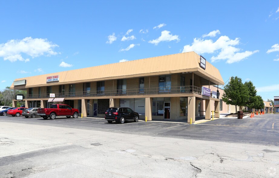 3800 E State St, Rockford, IL à louer - Photo du bâtiment - Image 3 de 8