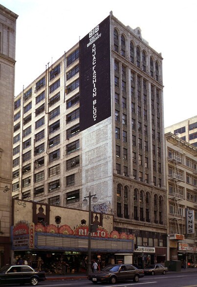 830-834 S Broadway, Los Angeles, CA à louer - Photo du bâtiment - Image 3 de 15